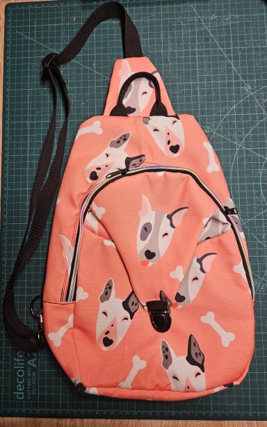 Crossbody-Bag mit Bullterriermotiv